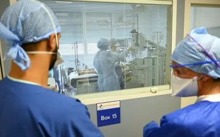 تحذير من انهيار النظام الصحي بفرنسا