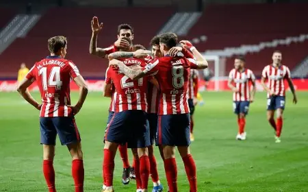 اتلتيكو مدريد يهزم برشلونة ويتصدر الليغا الإسبانية