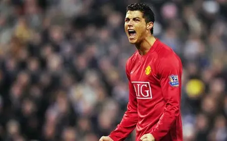 رسميا.. كريستيانو رونالدو يعود لمانشستر يونايتد