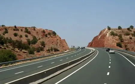 الاشغال بالطريق السريع تيزنيت- الداخلة تقترب من الانتهاء