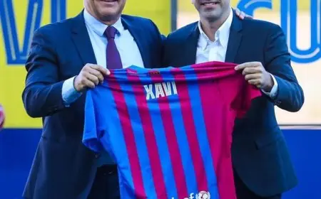 رسميا.. برشلونة يقدم مدربه الجديد "تشافي"