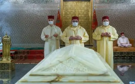 أمير المؤمنين يترحم على روح جلالة المغفور له الملك محمد الخامس