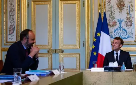 الحكومة الفرنسية تقدم استقالتها للرئيس ماكرون