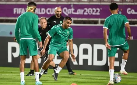 صور .. المنتخب المغربي يخوض أول حصة تدريبية بقطر