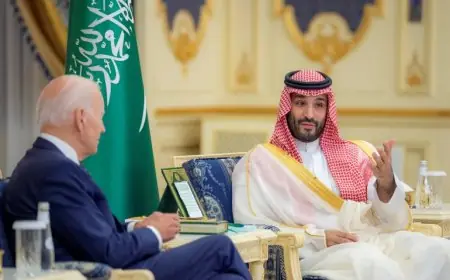 السعودية تجمد محادثات إقامة علاقات دبلوماسية مع اسرائيل