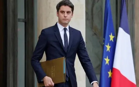 رئيس الوزراء الفرنسي يقدم استقالته عقب صدور نتائج الانتخابات التشريعية