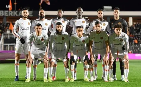 نهضة بركان يتوج بلقب البطولة الاحترافية لأول مرة في تاريخه