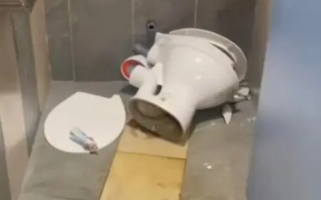 بعد أيام على إفتتاحه .. مركب محمد الخامس يتعرض لتخريب مرافقه