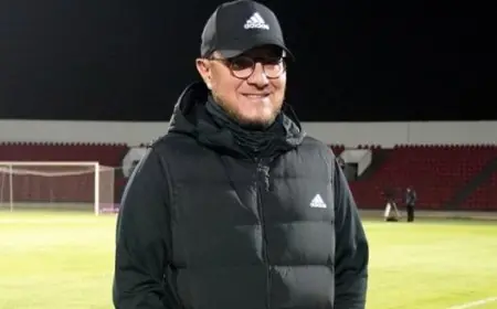 رسميا.. بنهاشم يشرف على تداريب الوداد بعد فسخ عقد موكوينا