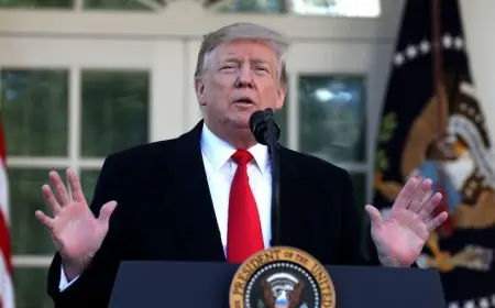 ترامب يوسع دائرة الحظر ويمنع دخول مواطني 12 دولة إلى أمريكا