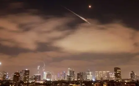 هجوم إسرائيلي على الإعلام الرسمي في طهران والأخيرة ترد بوابل من الصواريخ