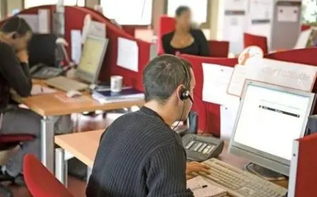 قانون فرنسي جديد يهدد مستقبل مراكز النداء بالمغرب ويضع آلاف الوظائف على المحك