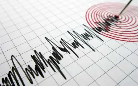 زلزال بقوة 6,7 درجات يضرب قبالة سواحل شرق إندونيسيا