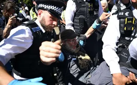 شرطة لندن توقف مئات المحتجين خلال مظاهرة ضد حظر "فلسطين أكشن"