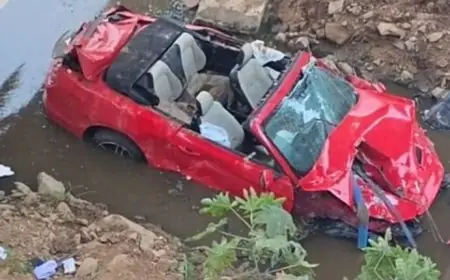 إصابة 3 أشخاص بعد سقوط سيارة من فوق قنطرة صابليط بالمحمدية