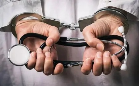 الشرطة القضائية تفكك شبكة لتزوير الشهادات الطبية يقودها طبيب بمراكش