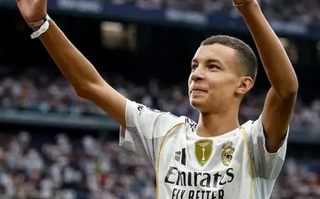 الناجي من زلزال الحوز عبد الرحيم أوحيدا يعطي شارة انطلاق مباراة ريال مدريد وإسبانيول