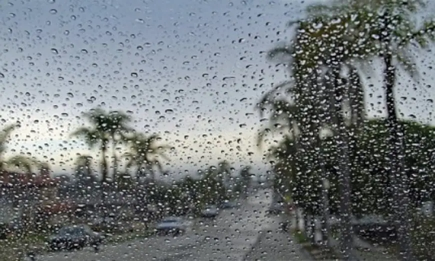 طقس الأحد: أجواء غائمة وأمطار متفرقة في مناطق متعددة بالمغرب