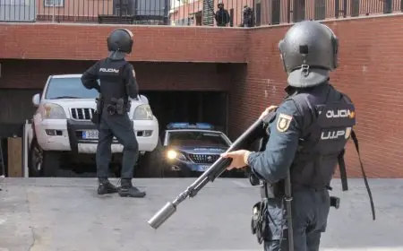 الشرطة الإسبانية تطيح بشخص مسلح في حي المغاربة بسبتة