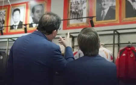 هشام آیت منا يستقبل القنصل العام لفرنسا بمقر نادي الوداد الرياضي