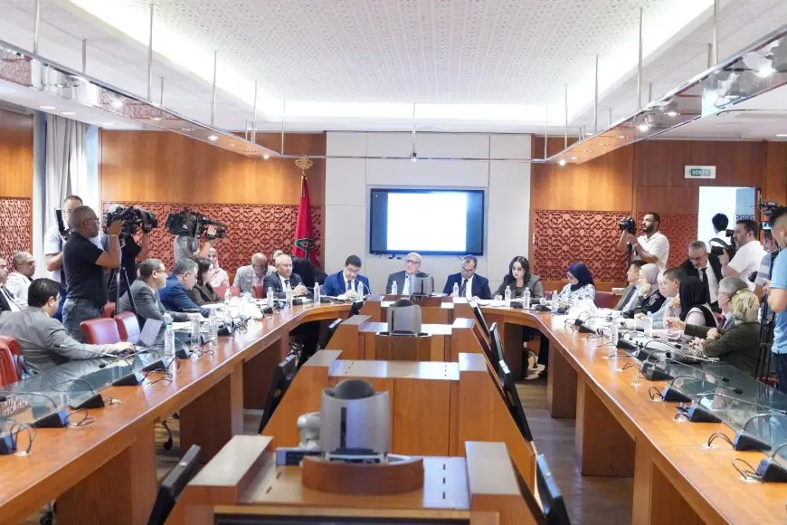 جدل واسع بمجلس المستشارين بعد منع الصحافيين من حضور اجتماع لجنة التعليم