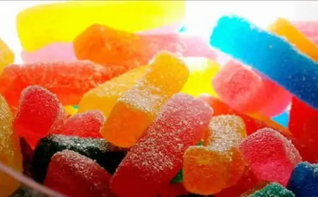 جمعيات بطنجة تحذر من حلوى مخدرة قرب المدارس وتطالب بفتح تحقيق