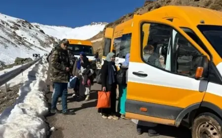 Intervention urgente à Tinghir pour transporter les élèves et assurer la reprise des cours face aux fortes chutes de neige