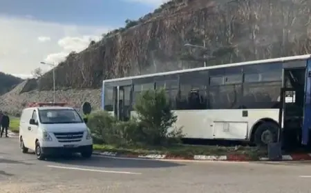 انقلاب حافلة للنقل الحضري بمدخل الصويرة يودي بحياة سيدة ويخلف عددا من المصابين