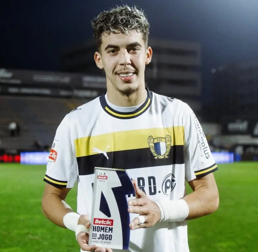 زابيري يتألق ويقود فاماليكاو للفوز على إيستوريل برايا بالدوري البرتغالي