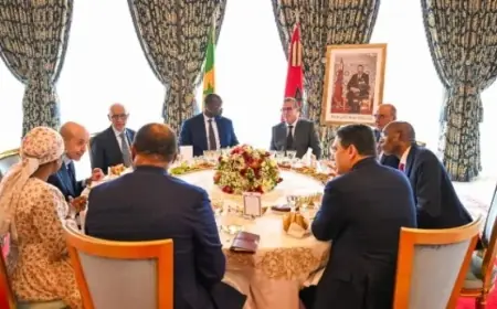 Le Roi Mohammed VI offre un déjeuner officiel en l’honneur du Premier ministre sénégalais à Rabat
