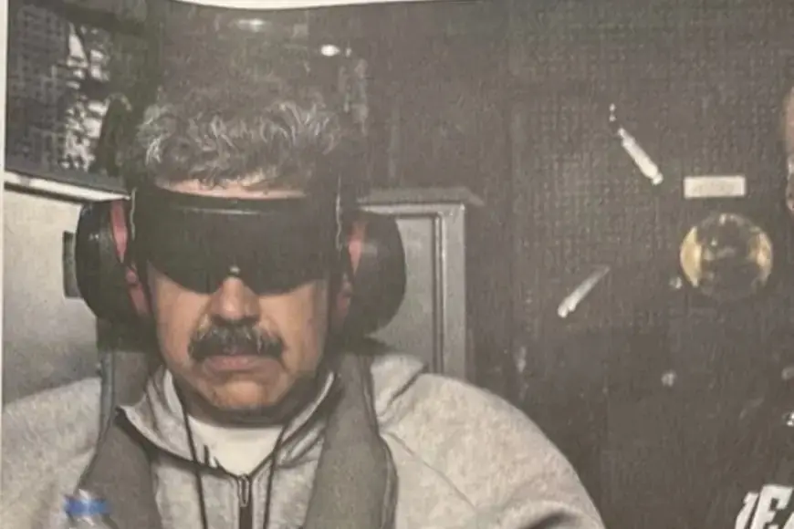 Trump publie une image de Nicolás Maduro menotté et les yeux bandés à bord d’un navire américain