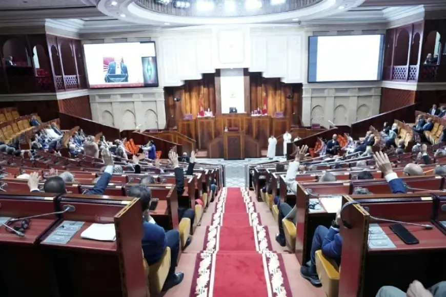 Adoption en deuxième lecture du projet de loi modifiant le Code de commerce