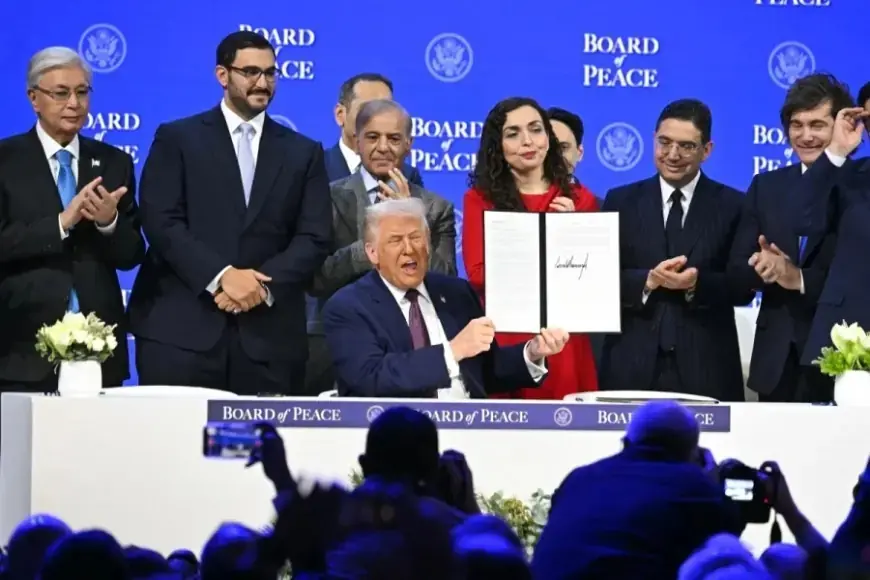 Le Maroc signe le pacte fondateur du Conseil de la paix lors du Forum de Davos