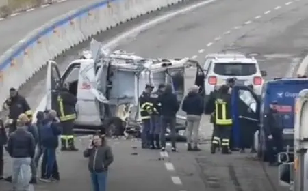 عصابة منظمة تنفذ عملية سطو خطيرة على ناقلة أموال جنوب إيطاليا وتفجر العربة