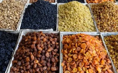 الجمارك تفتح تحقيقا حول شبهات تلاعب في وثائق استيراد التوابل والفواكه الجافة