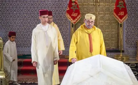 أمير المؤمنين الملك محمد السادس يترحم على روح المغفور له الملك محمد الخامس