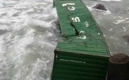 Suspension temporaire du trafic maritime au port de Casablanca après la chute de conteneurs en mer