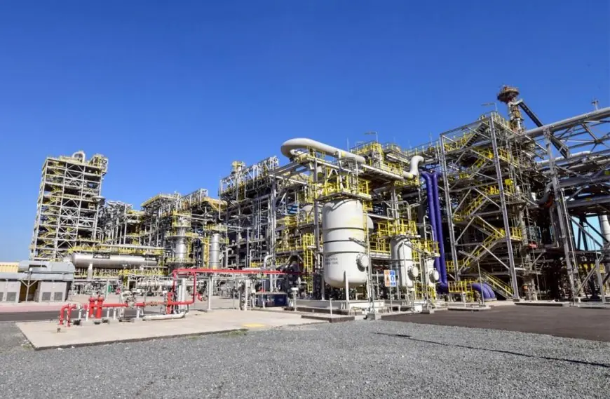 الكويت تعلن خفض إنتاج النفط احترازيا بسبب هجمات إيران