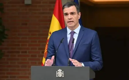 رئيس الوزراء الإسباني يدين الهتافات العنصرية التي شهدتها مباراة إسبانيا ومصر