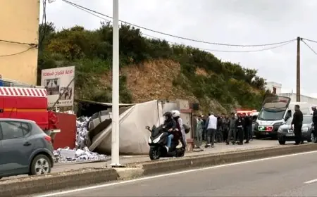 حادث مأساوي بالفنيدق.. مصرع شخصين إثر اصطدام شاحنتين