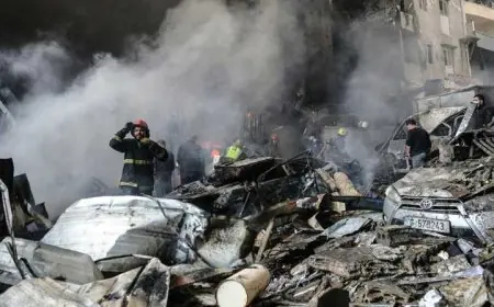 عشرات القتلى ومئات الجرحى في غارات إسرائيلية على لبنان