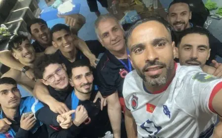 اللاعب الجزائري هواري فرحاني يعتذر للمغاربة بعد أزمة إزالة علم المغرب من قميصه