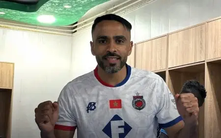 أولمبيك آسفي يُلزم اللاعب الجزائري هواري فرحاني بارتداء القميص الرسمي المتضمن للعلم المغربي