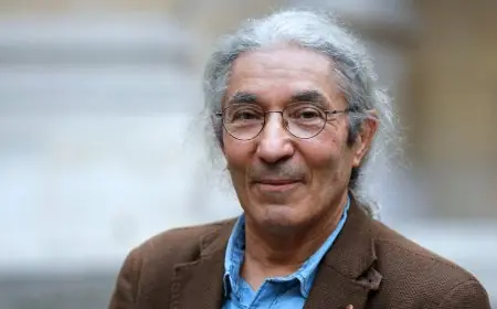 الكاتب الجزائري بوعلام صنصال يتجه إلى مقاضاة الرئيس الجزائري تبون