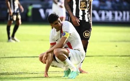 حكيمي يتعرض لإصابة مفاجئة ويغادر ملعب مباراة باريس سان جيرمان وأنجيه