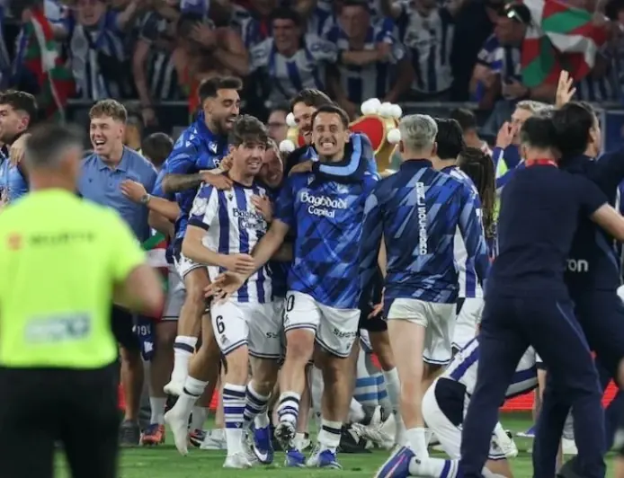 ريال سوسيداد يتوج بكأس ملك إسبانيا بعد فوز مثير على أتلتيكو مدريد