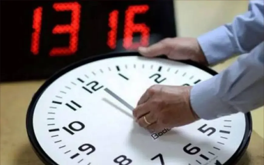 لجنة الساعة القانونية تنفي بلوغ 5000 توقيع وتؤكد استمرار الحملة لإلغاء الساعة الإضافية بالمغرب