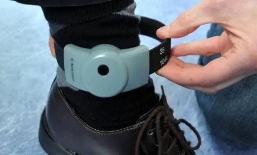 Bracelet électronique : le Maroc lance les peines alternatives avec un plafond de 70 dirhams par jour