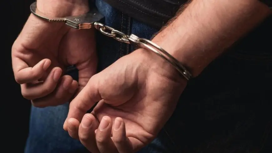 توقيف مروج "ماحيا" متلبساً بحيازة 27 لتراً من الكحول بمراكش