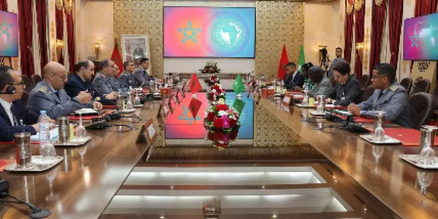 مباحثات بالرباط بين مسؤولين عسكريين مغاربة ومفوض الاتحاد الإفريقي للشؤون السياسية